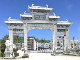 12米的石牌樓價格多少錢？雕刻什么圖案呢