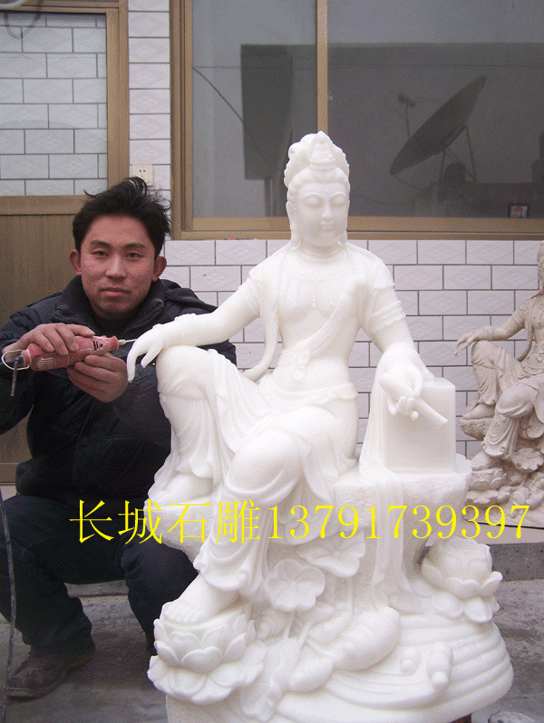 歐美愛衣服的時(shí)尚達(dá)人，大部分都愛紋身